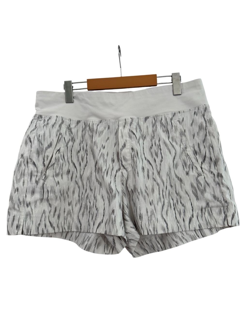 ATHLETA Trekkie North Shorts
